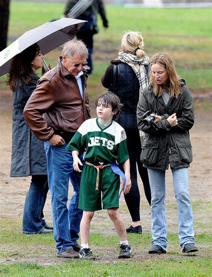 Liam Flockhart Disability: Is Calista Flockhart Son Blind?
