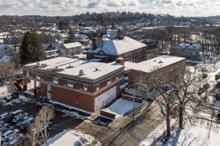 Lincoln - Eliot Elementary School - Newton