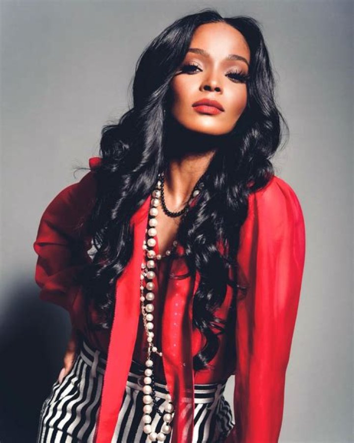 Loreal Smith Biography
