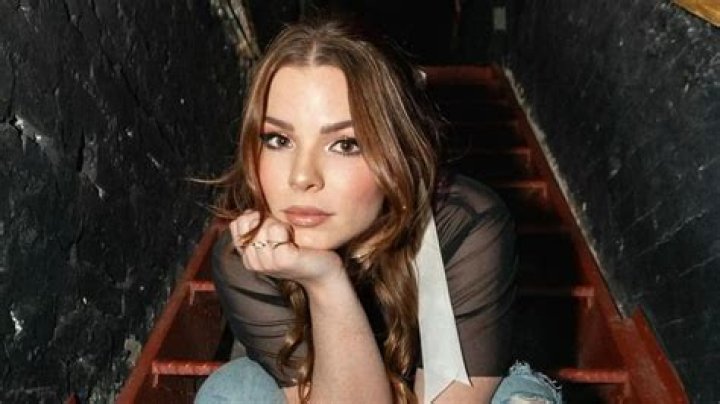 Lulu Simon: Everything About Paul Simon and Edie Brickell's Daughter