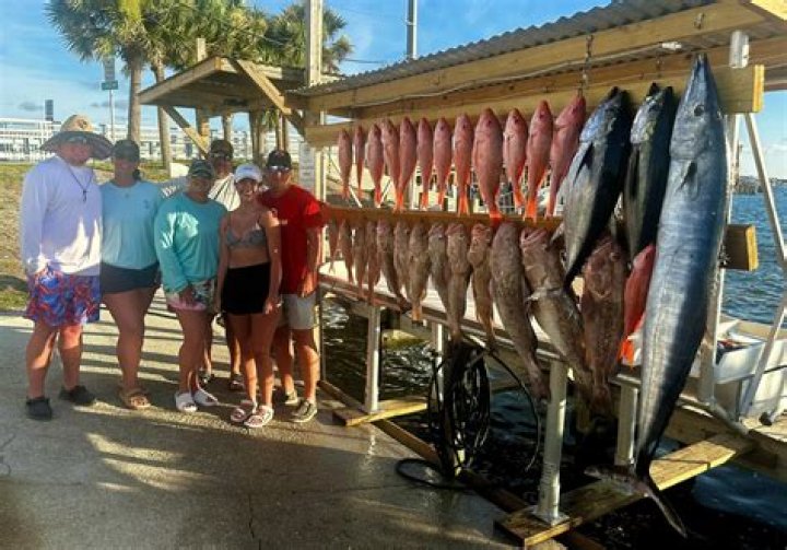 	Mack’s Fish Camp: lots of fish, very few fishermen	