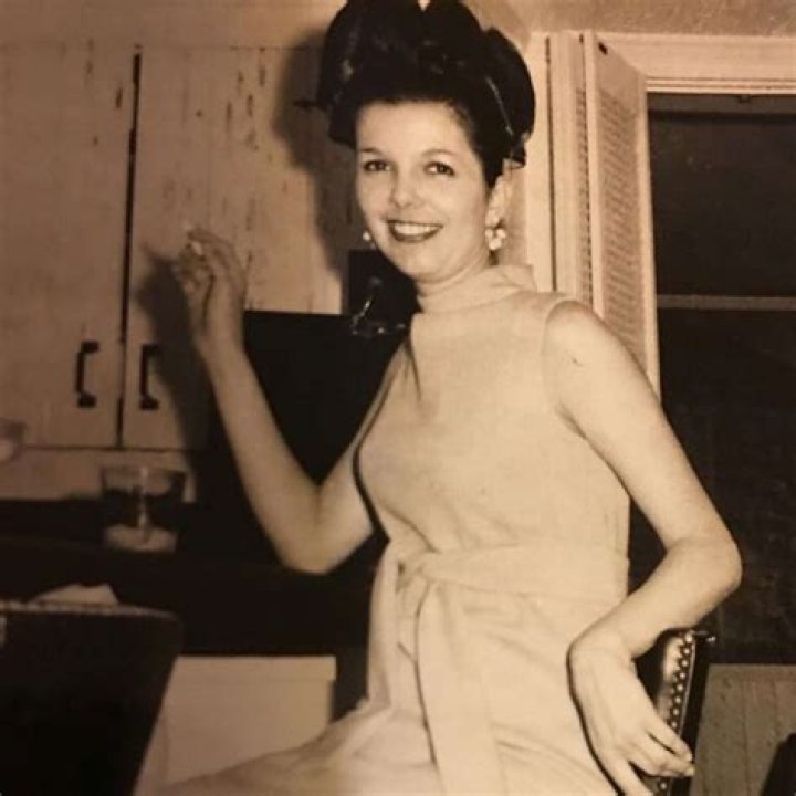 Mary Jo 