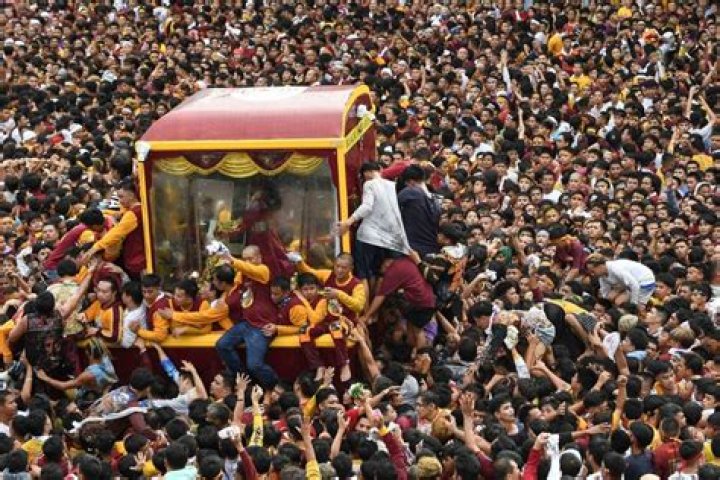 Massive Black Nazarene procession returns to Philippines after pandemic pause