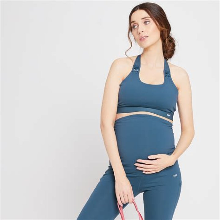 Maternity Gym Wear | Maternity Tops & Leggings