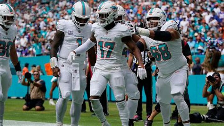 
Miami Dolphins |	Dolphins’ Jaylen Waddle steps up with Tyreek Hill out in win over Jets	