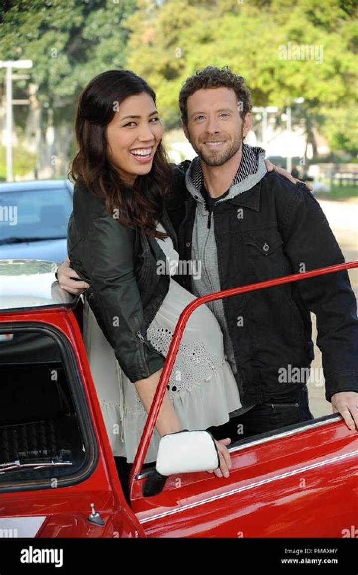 Michaela Conlin's Real-Life Love Story: Who Is Her Husband?