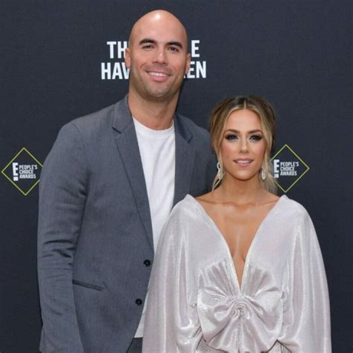 Mike Caussin: Wiki, Bio, Age, Family, Career, Girlfriend, Net Worth