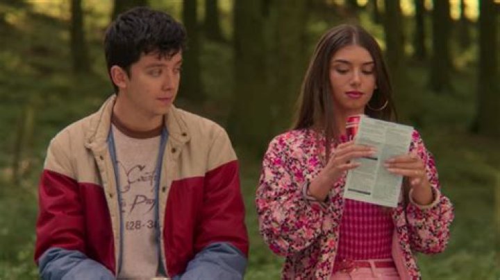 Mimi Keene’s Relationships — Boyfriend And Asa Butterfield