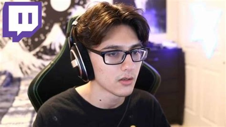Minecraft streamer IntelEdits calls out Twitch over undisclosed ban