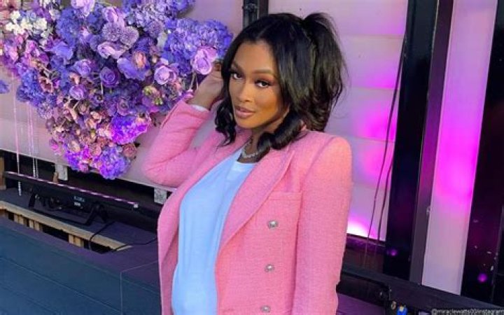 MIRACLE WATTS CELEBRATES HER POST-PREGNANCY BODY