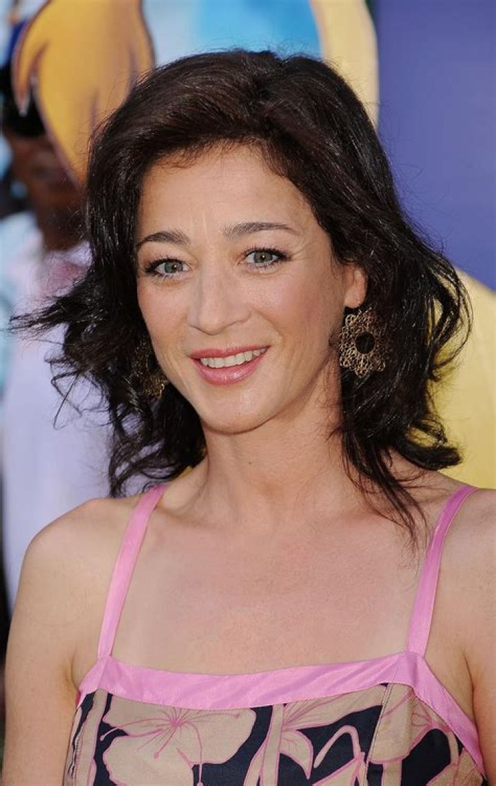 Moira Kelly Biography