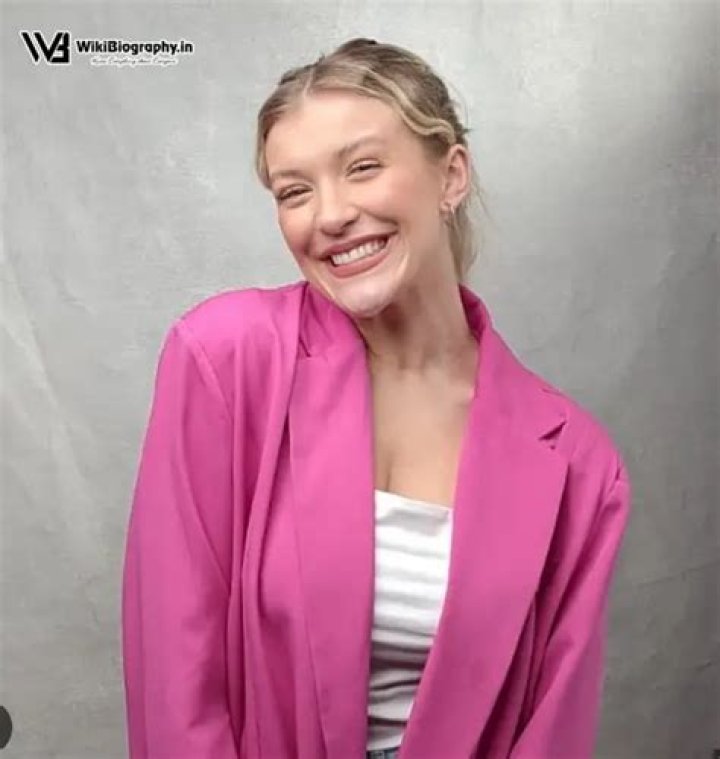 Molly Marsh: Wiki, Bio, Age, Partner, Bf, Net Worth, Dance, NRC