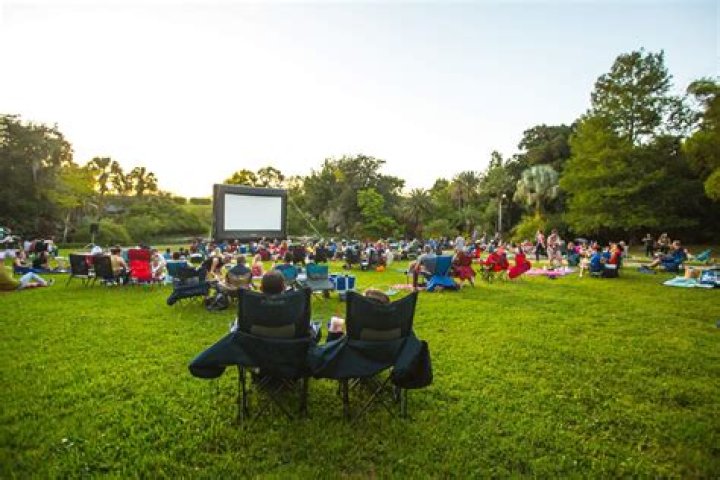 	Movie nights at Leu Gardens in Orlando	