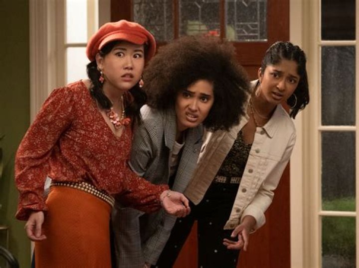 Never Have I Ever season 2 review: Mindy Kaling’s back with cringe and sincerity