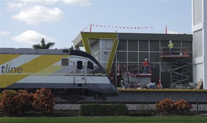 	New Brightline stations get an opening date in Boca Raton and Aventura. Here’s when.	