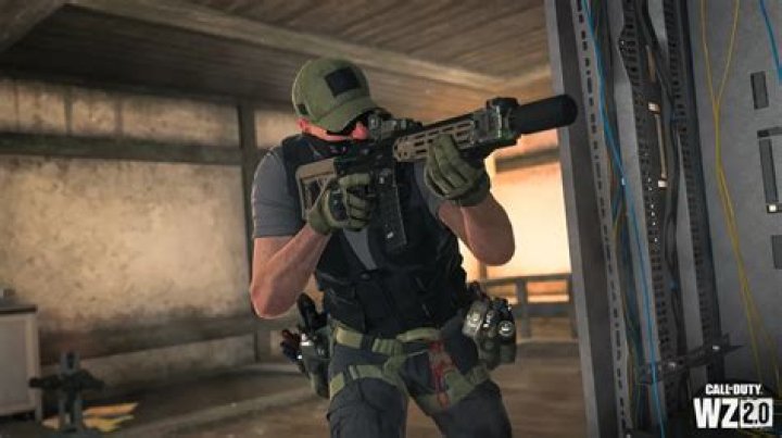 NICKMERCS shows off his new lethal Bullfrog Warzone loadout