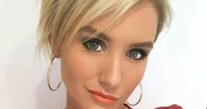 Nicky Whelan Biography