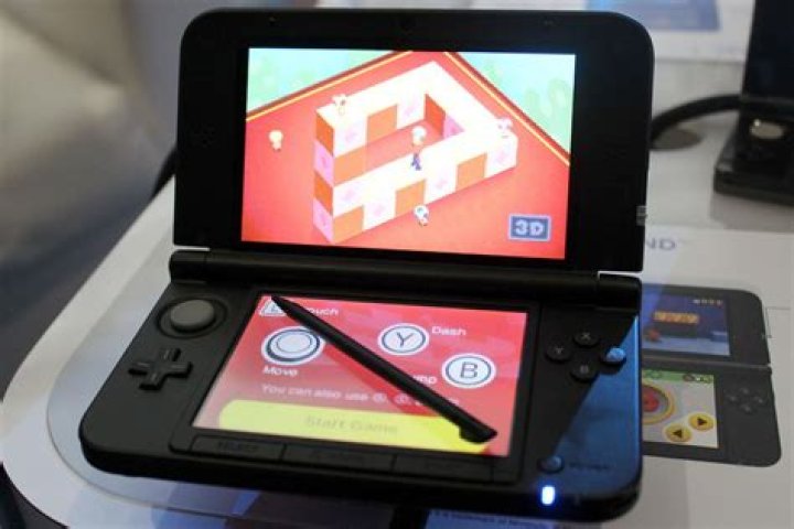 Nintendo 3DS XL hands-on impressions: Bigger is way better
