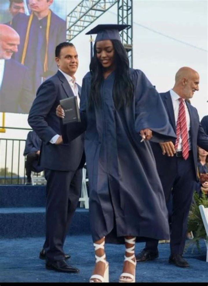 OMAR AND KEISHA EPPS CELEBRATE DAUGHTER’S GRADUATION