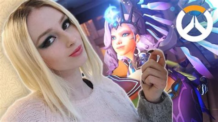 Overwatch cosplayer takes flight as breathtaking Atlantic Mercy