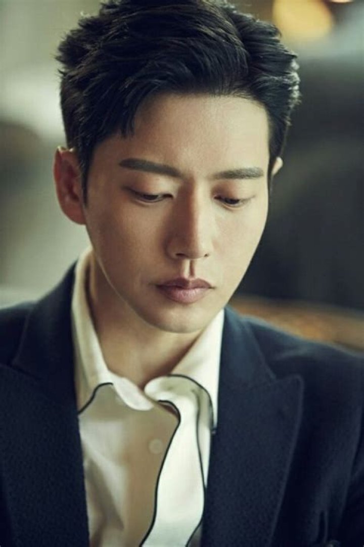 Park Hae-jin Biography