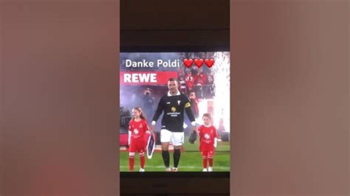Pause! Play! - Warum Poldis letztes Tor uns alle so… – 11FREUNDE