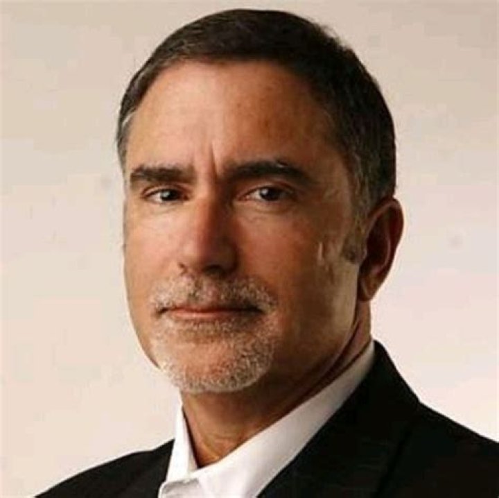 Phil Bronstein Bio, Age, Height, Wife, Salary, Net Worth, The Center