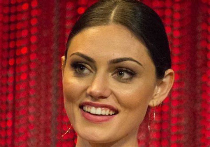 Phoebe Tonkin Net Worth 2024