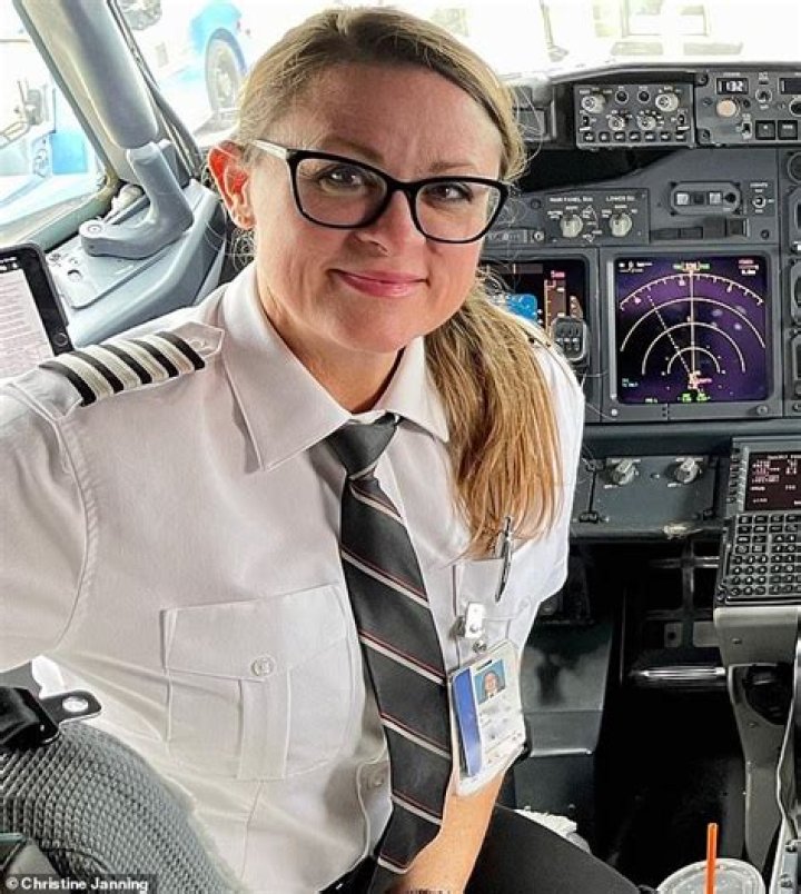 	Pilot facing lawsuit hires attorney	
