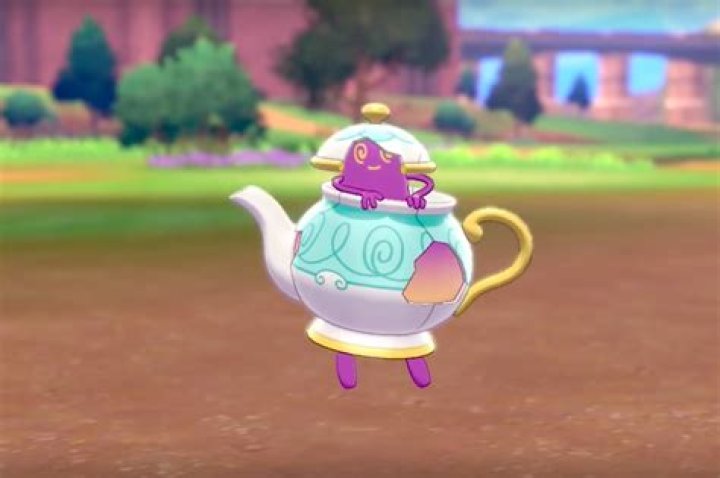 Pokémon Sword and Shield: Polteageist and Sinistea counterfeit forms