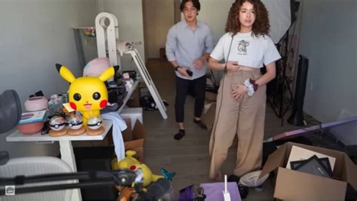 Pokimane Avoids Twitch Ban Following Wardrobe Malfunction