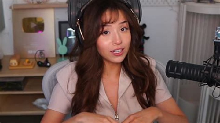 Pokimane explains why she 