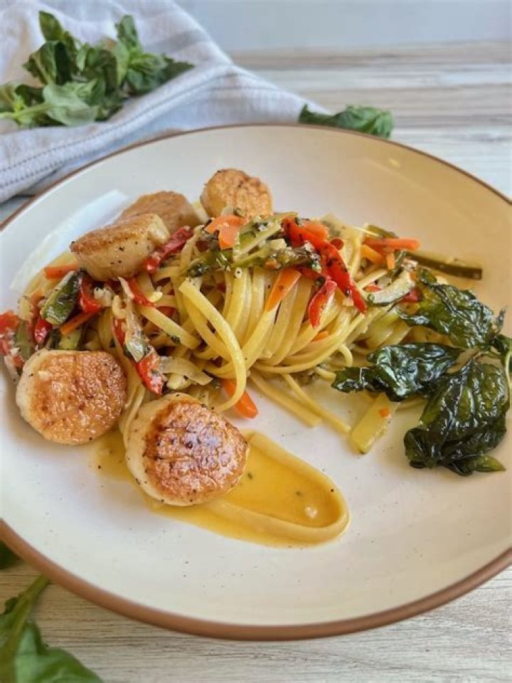 	Recipe: Primavera’s Pan Seared Scallops with Blue Crab Crust	
