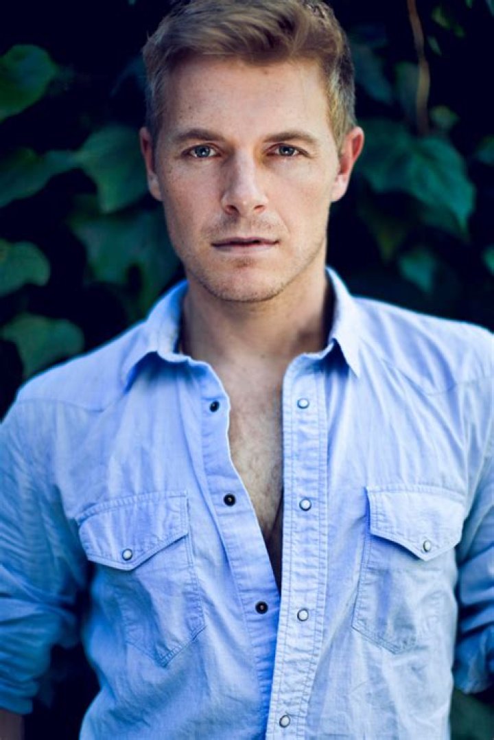 Rick Cosnett Biography