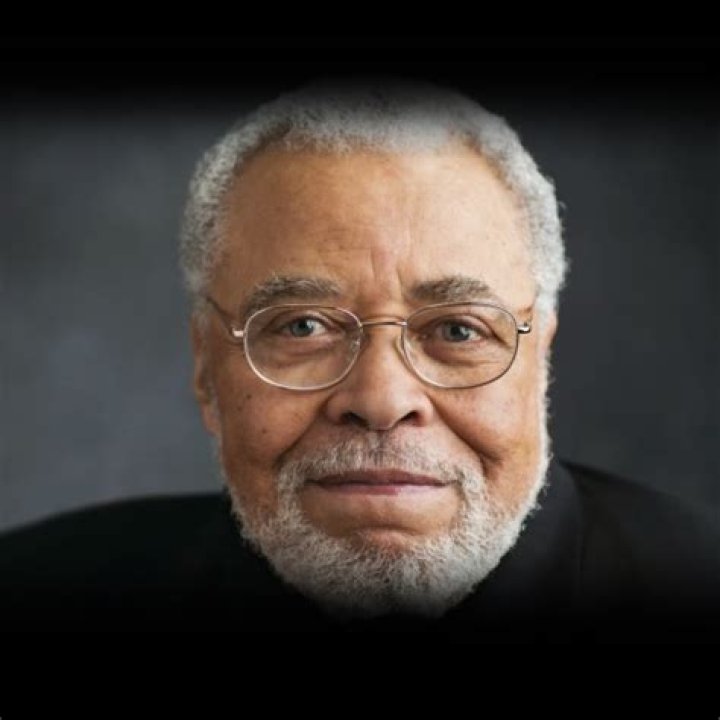 Robert Earl Net Worth | Bio, Family, Address, Career