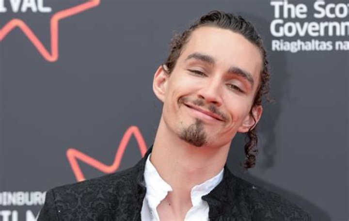 Robert Sheehan: The Life And Love Behind The Star
