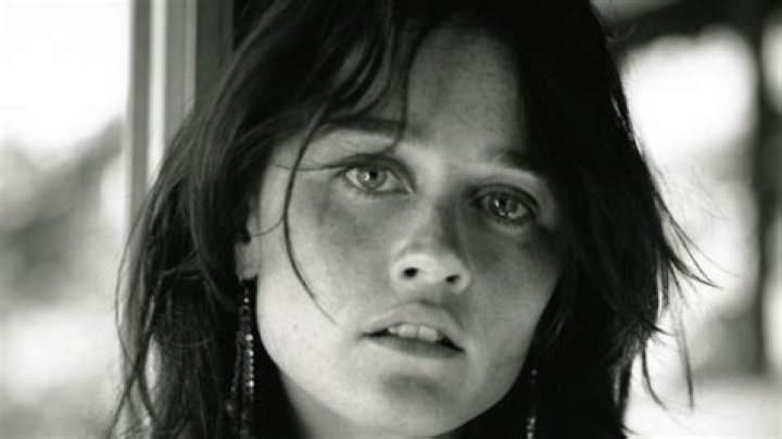 Robin Tunney's Face Accident: A Comprehensive Overview