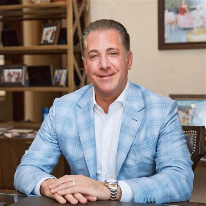 Ron Boji Net Worth | Age, Height, Weight, Dating And More