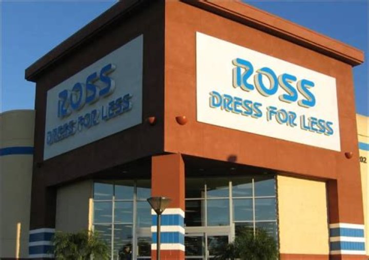 	ROSS OPENS 4TH STORE ON UNIVERSITY IN BROWARD	