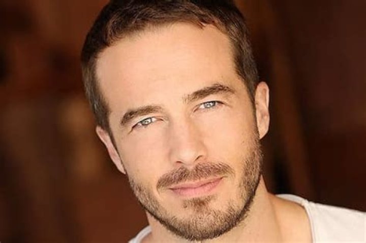 Ryan Carnes Bio, Age, Height, Wife, Net Worth, Movies