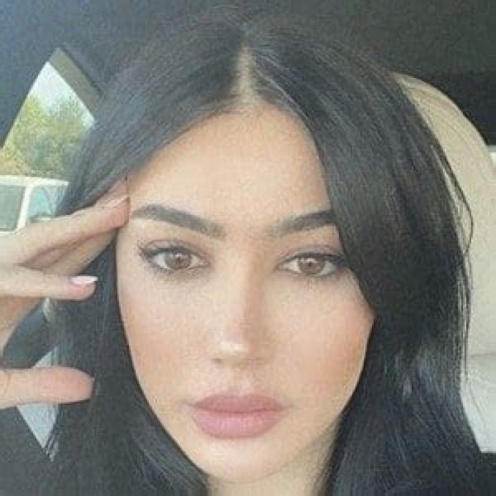 Sara Hesri - Bio, Age, Net Worth, Height, Married, Nationality, Career, Wiki