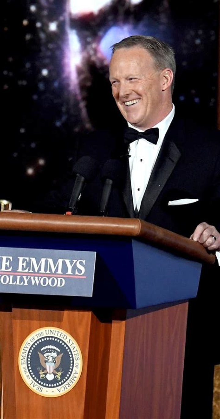 Sean Spicer - Bio, Net Worth, Height