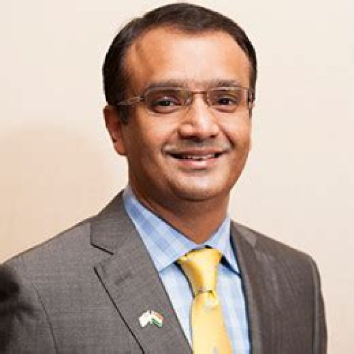 Shivnath Thukral Biography