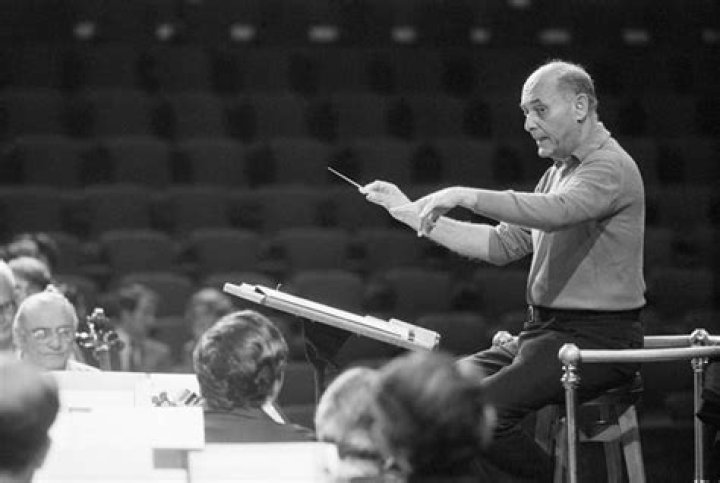 	SIR GEORG SOLTI, 84, WORLD-RENOWNED CONDUCTOR	