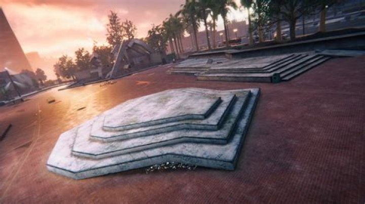 Skater XL Iconic Embarcadero Plaza Level Available Now