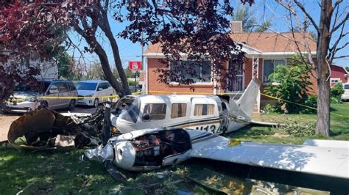 	Small plane crashes on landing in Fort Lauderdale	