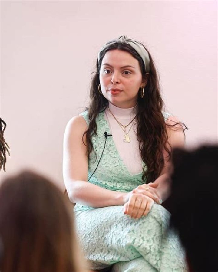Sophia Smith Galer - Bio, Age, Height, Net Worth, Facts, Nationality