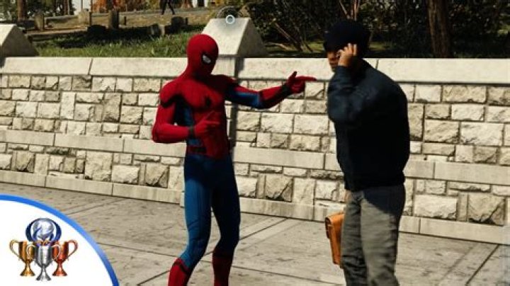 Spider-Man PS4: How to Greet Citizens (Spider-Man About Town Trophy)