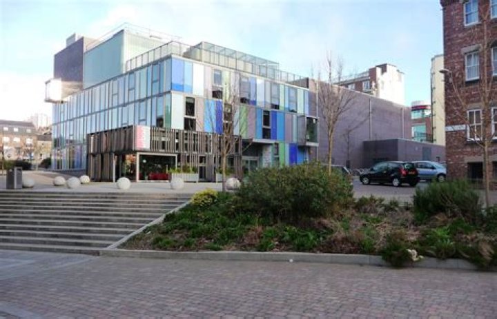 St James Boulevard | Co-Curate