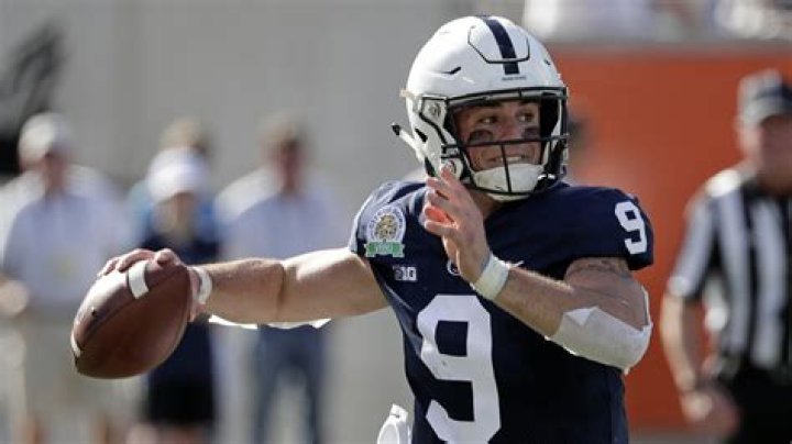 Steelers signing former PSU QB Trace McSorley